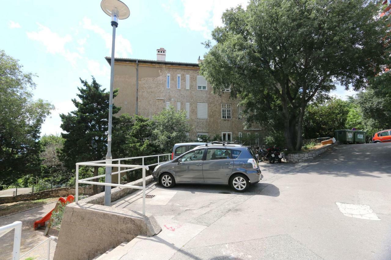 Apartment Krimeja Rijeka Buitenkant foto